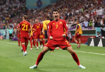 1-0. Álvaro Morata celebra el primer gol que anota en el minuto 61 del partido.