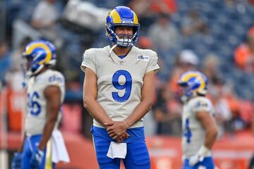 Su talento es innegable. En Detroit tuvo marca de 74-90-1 con 45,109 yardas y 282 TDs.