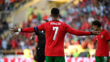 Portugal's forward #07 Cristiano Ronaldo protests during the International friendly match between Portugal and Ireland at the Municipal Stadium in Aveiro, on June 11, 2024, ahead of the UEFA Euro 2024 football tournament in Germany. (Photo by MIGUEL RIOPA / AFP)