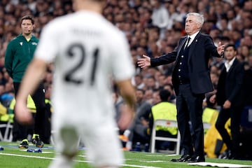 Ancelotti, en el banquillo del Bernabéu.