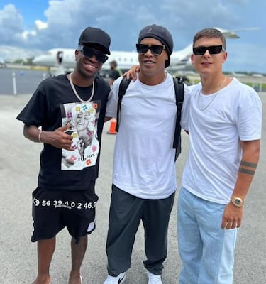 El bonito regalo Vinicius a Dybala: “Para mi hermano campeón del mundo”