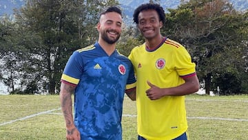 Juan Guillermo Cuadrado y Maluma se re&uacute;nen para jugar f&uacute;tbol