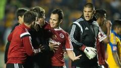 El Piojo Herrera tuvo un altercado con Nahuel Guzmán