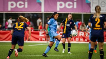 Paula Fernández durante el partido en Países Bajos.