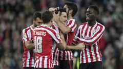 Jugadores del Athletic durante el encuentro entre el cuadro vasco y el Sporting.