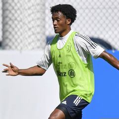 Cuadrado, en el 11 de Pirlo para el primer partido de Serie A