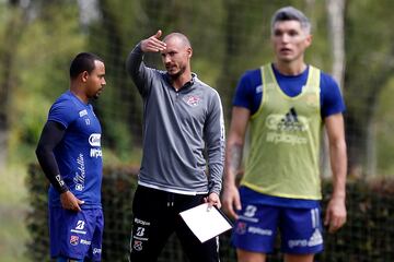 El capitán de la última estrella del Medellín tuvo su primer entrenamiento en su nuevo ciclo con el club y fue presentado ante los medios de comunicación.