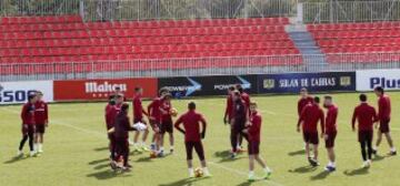 En el entrenamiento, Simeone dio pistas de los posibles titulares ante el Deportivo. 