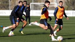 Jovic, en un lance del entrenamiento del Real Madrid.