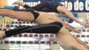 <b>CAYÓ EL MURO. </b>Marcos Rivera hizo historia ayer en Cádiz.