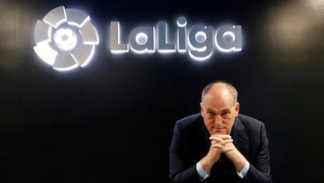 FILE PHOTO: La Liga President Javier Tebas poses before an online interview with Reuters at the La Liga headquarters in Madrid, Spain January 27, 2021. REUTERS/Susana Vera/File Photo
ENTREVISTA
PUBLICADA 15/05/21 NA MA12 3COL