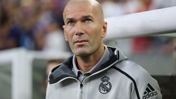 HOUSTON, TX - JULY 20: Zinedine Zidane the head coach / manager of Real Madrid during the 2019 International Champions Cup match between FC Bayern Munich and Real Madrid at NRG Stadium on July 20, 2019 in Houston, Texas. (Photo by Matthew Ashton - AMA/Getty Images)