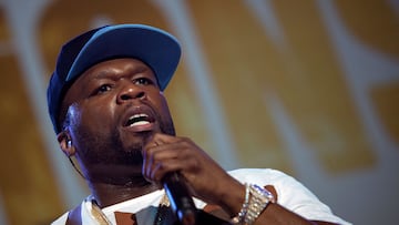 50 Cent podría estar en serios problemas legales. El cantante es denunciado por lanzar su micrófono y golpear a una fan en un concierto.