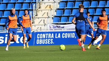 Último entrenamiento del Tenerife antes del partido ante el Castellón.