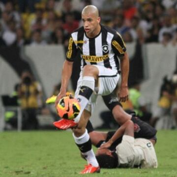 El central Dória, del Botafogo, recibió tres votos de los especialistas brasileños y es uno de los jugadores más prometedores de Brasil.