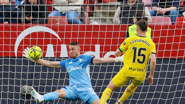 Ni Vlachodimos frena la sangría del Sevilla