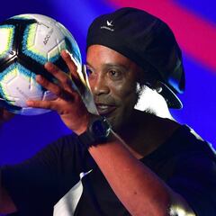 Nacional, rival de Santa Fe y Ronaldinho en su despedida