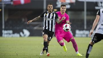 La Ponferradina ganó 1-2 en Cartagonova.