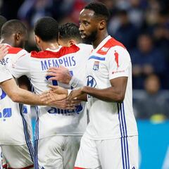 El Lyon se da un festín y sigue en la lucha por ser segundo