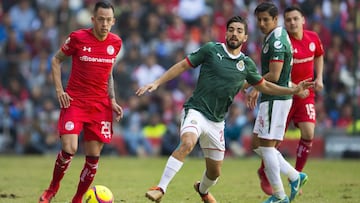 Toluca y Chivas igualan en intenso partido en el infierno