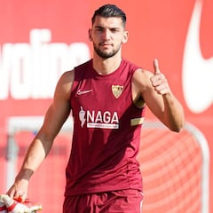 Rafa Mir mejoró los debuts de Kanouté o Luis Fabiano, pero no alcanzó a Bacca o Ben Yedder