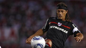 El entrenador de Chivas fue un jugador muy importante, primero en River Plate y después en Italia con la Lazio e Inter de Milán.