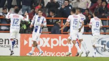 Festejo del gol de Tuzos en el Clausura 2016, frente a Monterrey.