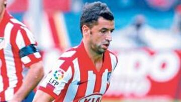 <b>SEGUIRÁN. </b>Simao y Jurado serán rojblancos varios años más.