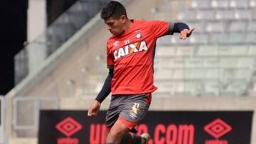 Esteban Pavez fue titular en pobre empate del Paranaense