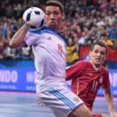 Rómulo mete a Rusia en la final y apaga el sueño de Serbia