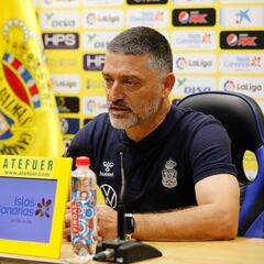 García Pimienta: “No hace falta motivarles. Muchos han jugado este partido desde que eran cadetes”