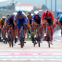 Matthews se lleva la etapa 3 y Gaviria se queda en el ascenso