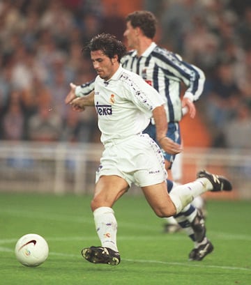 Fich車 por el Real Madrid en la temporada 1993-94 hasta la 1996-97.