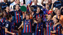 Las jugadoras del FC Barcelona celebran su victoria en la final de la Liga de Campeones Femenina ante el Wolfsburgo.