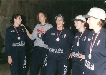 Las pioneras del baloncesto femenino en España