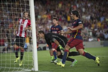 1-0. Messi anotó el primer tanto.