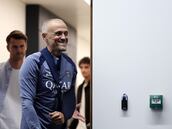 El nuevo show de Luis Enrique: le preguntan por el Balón de Oro y... ¡se pone a cantar!