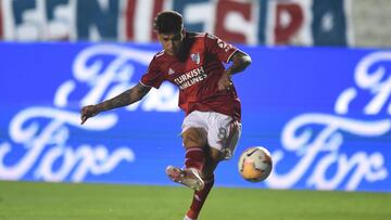 Jorge Carrascal en un partido de River en la Copa Libertadores