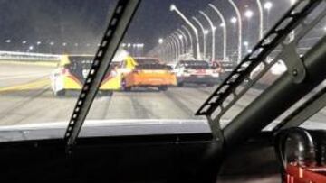 Un piloto tuiteó en plena carrera de la Daytona 500