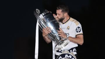 Nacho celebrando la 15º Champions League en la Plaza de Cibeles. 