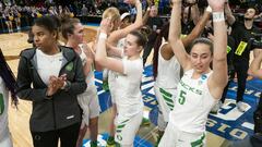 PORTLAND, OR - MARCH 29: Oregon Ducks guard Maite Cazorla (5) reacts after the NCAA Division I Women&#039;s Championship third round basketball game between the South Dakota State Jackrabbits and the Oregon Ducks on March 29, 2019 at Moda Center in Portland, Oregon. (Photo by Joseph Weiser/Icon Sportswire via Getty Images)