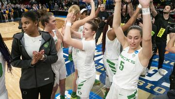 PORTLAND, OR - MARCH 29: Oregon Ducks guard Maite Cazorla (5) reacts after the NCAA Division I Women's Championship third round basketball game between the South Dakota State Jackrabbits and the Oregon Ducks on March 29, 2019 at Moda Center in Portland, Oregon. (Photo by Joseph Weiser/Icon Sportswire via Getty Images)