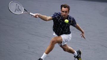 Medvedev bate a Raonic para jugar su primera final en 2020