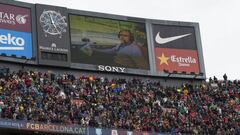 Barcelona pay tribute to the late stadium announcer Manel Vich