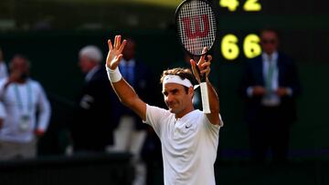 Federer on the brink of Wimbledon greatness