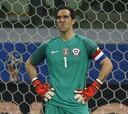 El mensaje político de Claudio Bravo que encendió las redes sociales