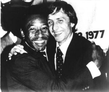 Two legends: Pelé and Cruyff