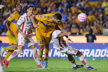 Otro día más en la oficina: doblete de Gignac al Necaxa
