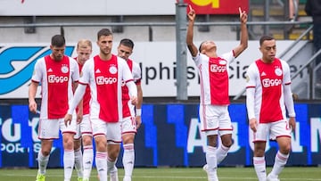 El canterano americanista ingresó al minuto 89 por Ziyech, el conjunto de Amsterdam dormirá líder de la Eredivisie.