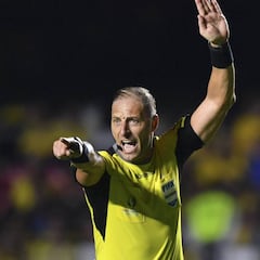 Néstor Pitana será el árbitro del Colombia-Chile en cuartos